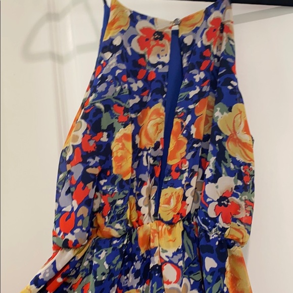 Runway Story Dress.  Medium. - Picture 3 of 4